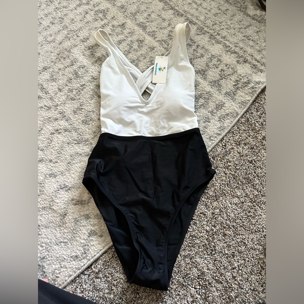 Beachsissi One Piece Swimsuit Size S